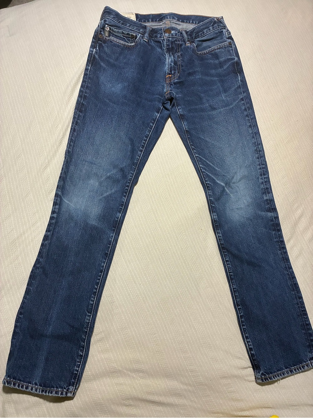 Abercrombie & Fitch Men's Straight Jeans in Indigo Blue